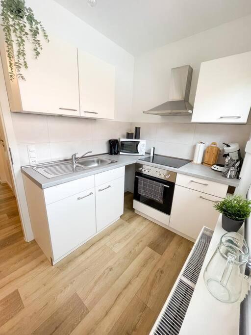 +Stadtruhe+ Niedliche Appartment Mit Garten 鲁纳 外观 照片